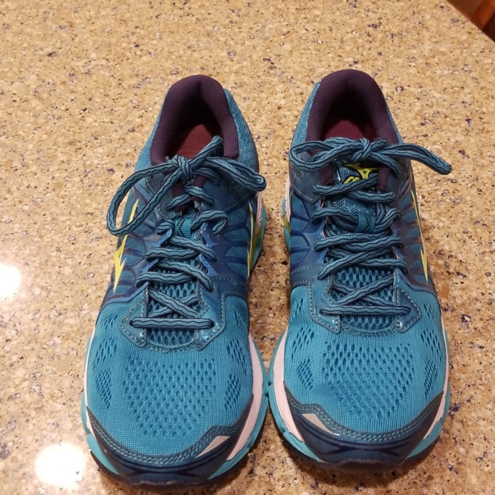 MIZUNO Wave Rider 4ic Running Shoe
